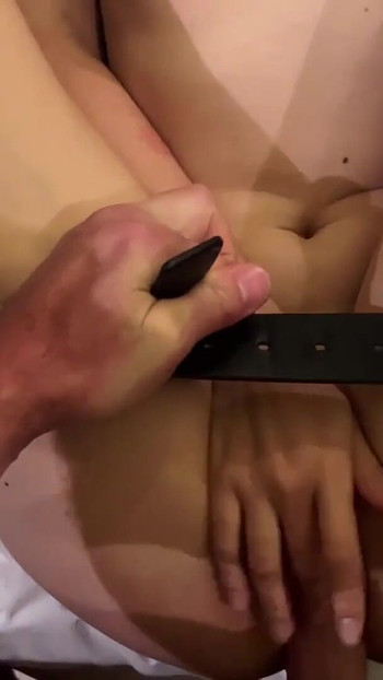 Indimenticabile momento dalla "piccola massaggiatrice francese legata e speronata hardcore BDSM"