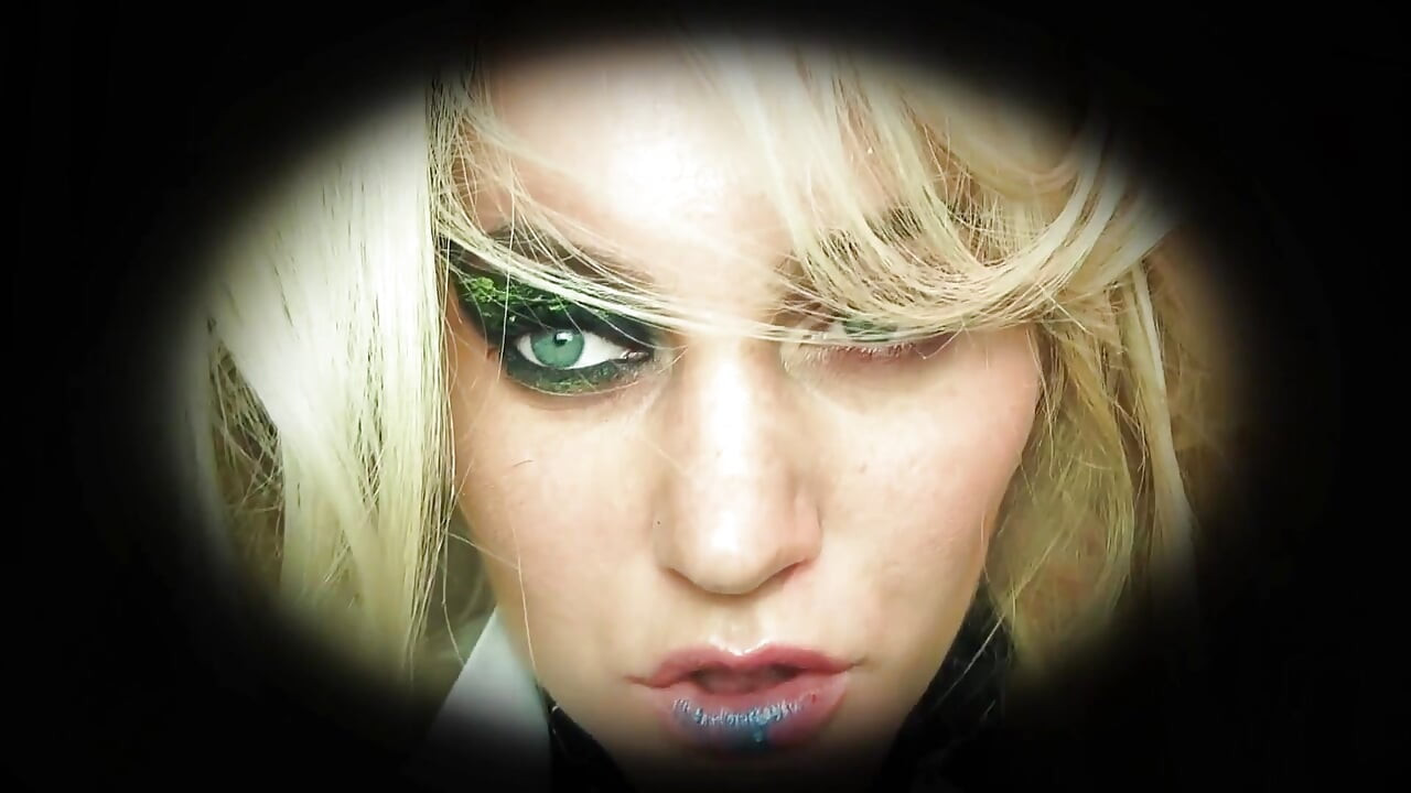 The dark queen experiment