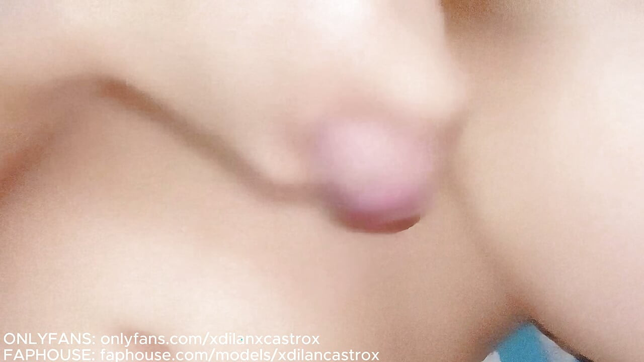 BEAUTIFUL TWINK OPENS HIS ANUS TO LET IN A HARD COCK TO FILL HIM WITH CUM