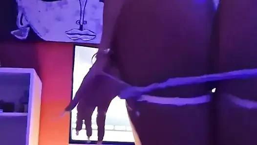 Perverted father-in-law enjoys my tight pussy in the middle of the darkness of my boyfriend's room