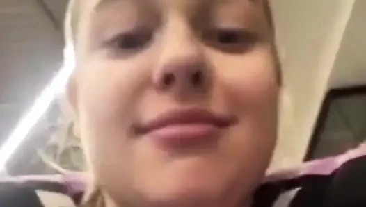 Ngentot tak terduga di ruang ganti