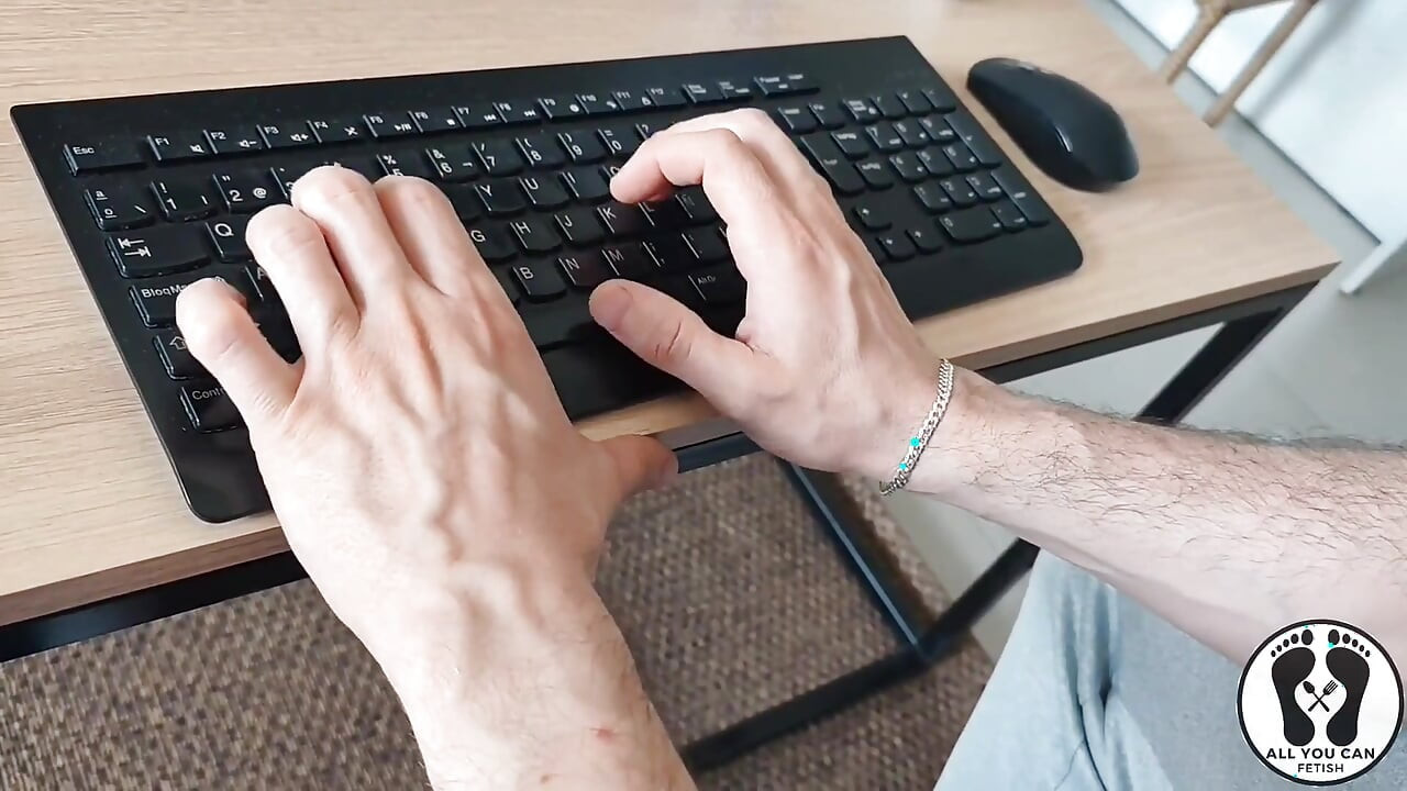 Hey Secretary, Take Out My Stress Sucking My Dick!!!