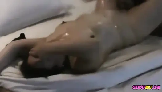 Милфа куколда - жена, которая изменяет