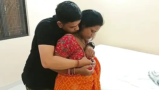Kakak ipar india dientot habis-habisan sama abang iparnya sendiri di rumah dengan kain sosis seksi