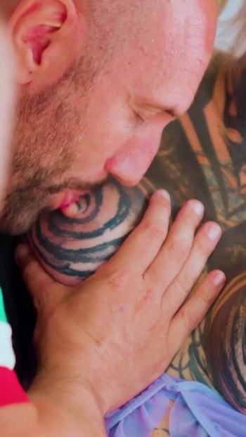 Italian BIG COCK in FFM ANAL threesome with 2 horny TATTOO chicks | Clip 1