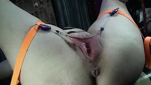 Gedehnte, Pumpte Muschi Pinkelt Nahaufnahme1