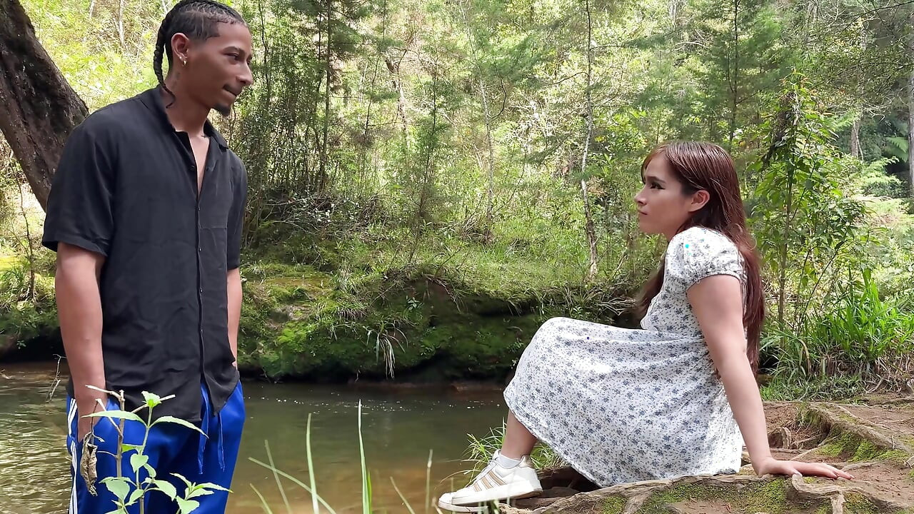 Erwischt und hart gefickt für einen riesigen BBC forest creampie