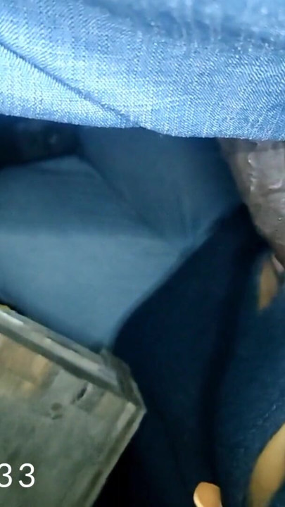 Mallu meisje Openbare tieten tonen openbare badkamer en risicovolle pijpbeurt sperma slikken | Clip 1