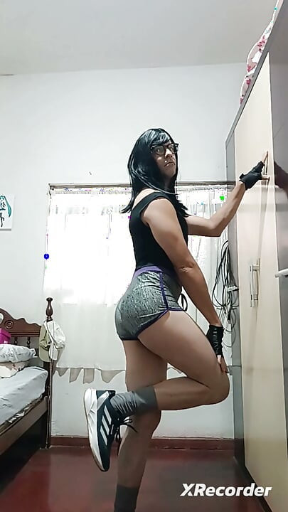 Sakura Nakamura House Gym Training