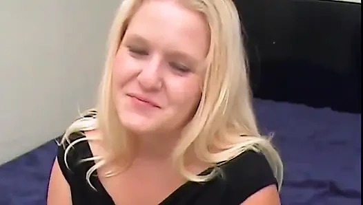 Толстая милфа нуждается в большом черном члене внутри ее киски