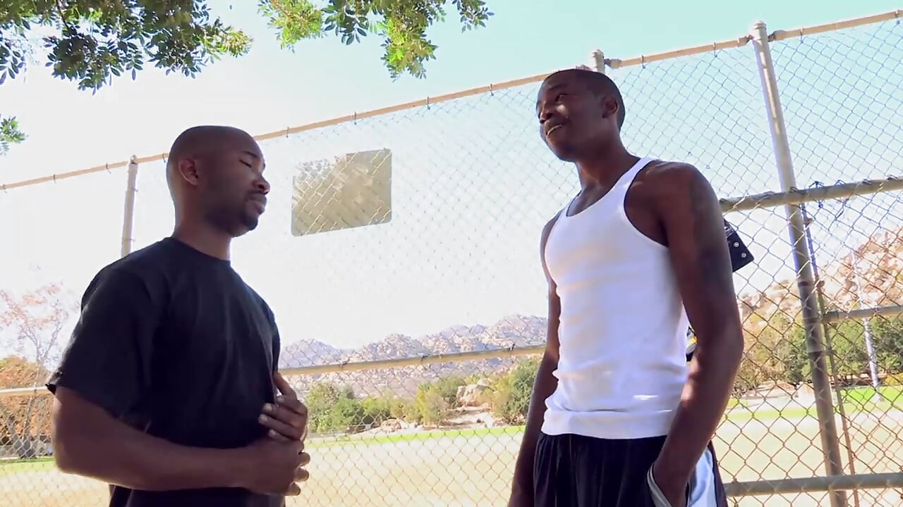 Japonka bere dvě černochy silou