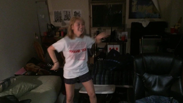 Peach Asian Girl Cheesy Dance