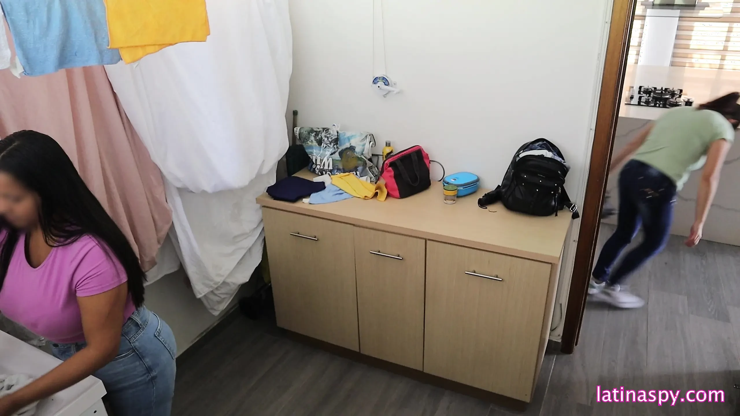 Saunada rus seksini onlayn tomosha qiling