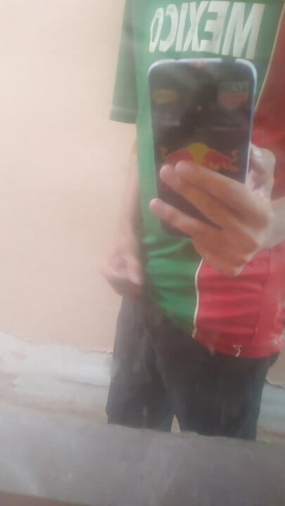 Watch me masturbate with my Mexico sweater on