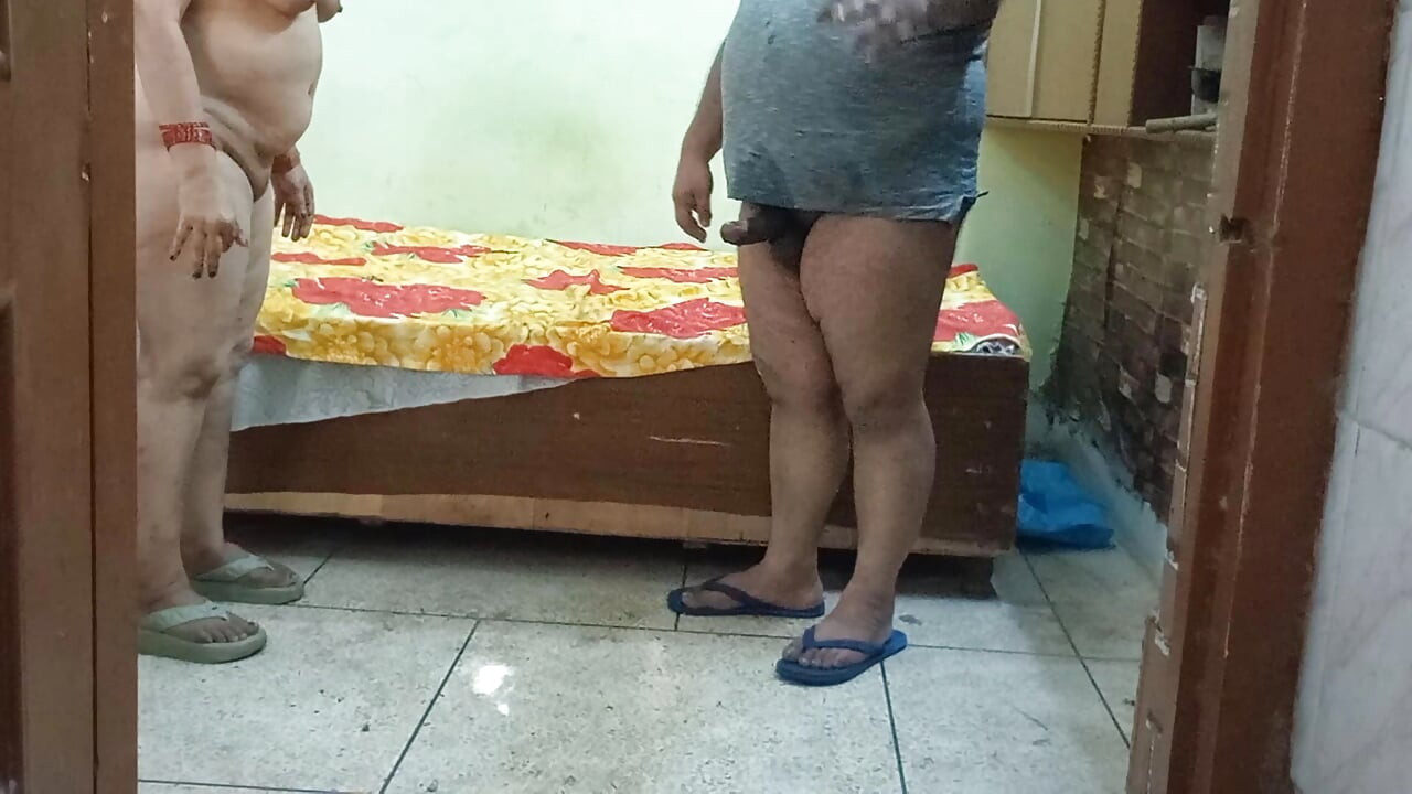 Pados ki bhabhi se lund chuswaya