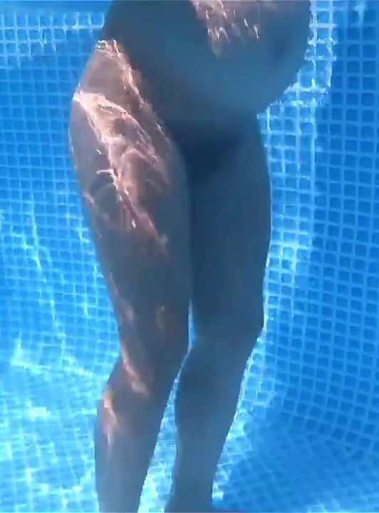 Pregnant Pool Sex Young MILF! Putting on a Show for the Neighbors