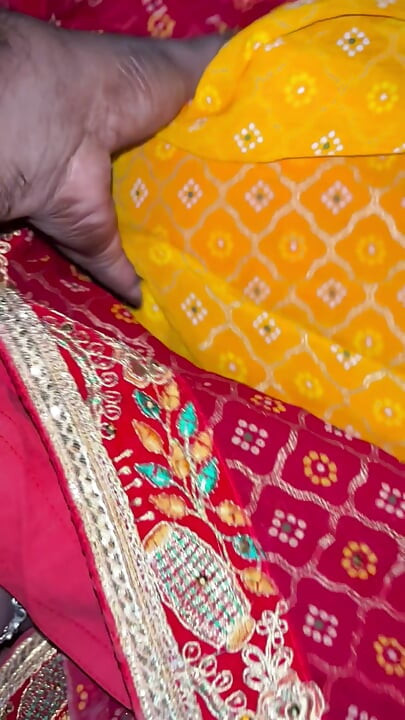 Aaj sarita bhabi ne mera  chatkar pani nikal hi diya