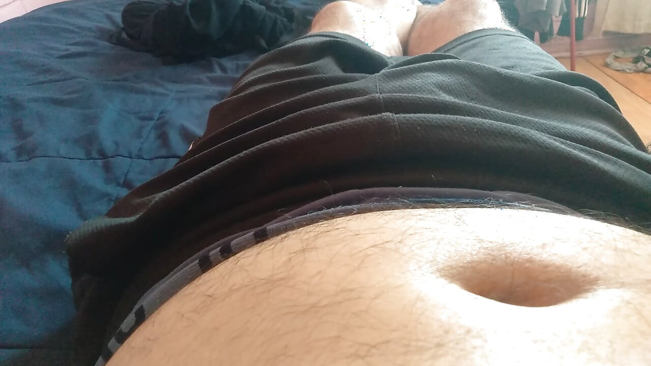 Pulă uriașă, dependentă de sex, te așteaptă în dormitor
