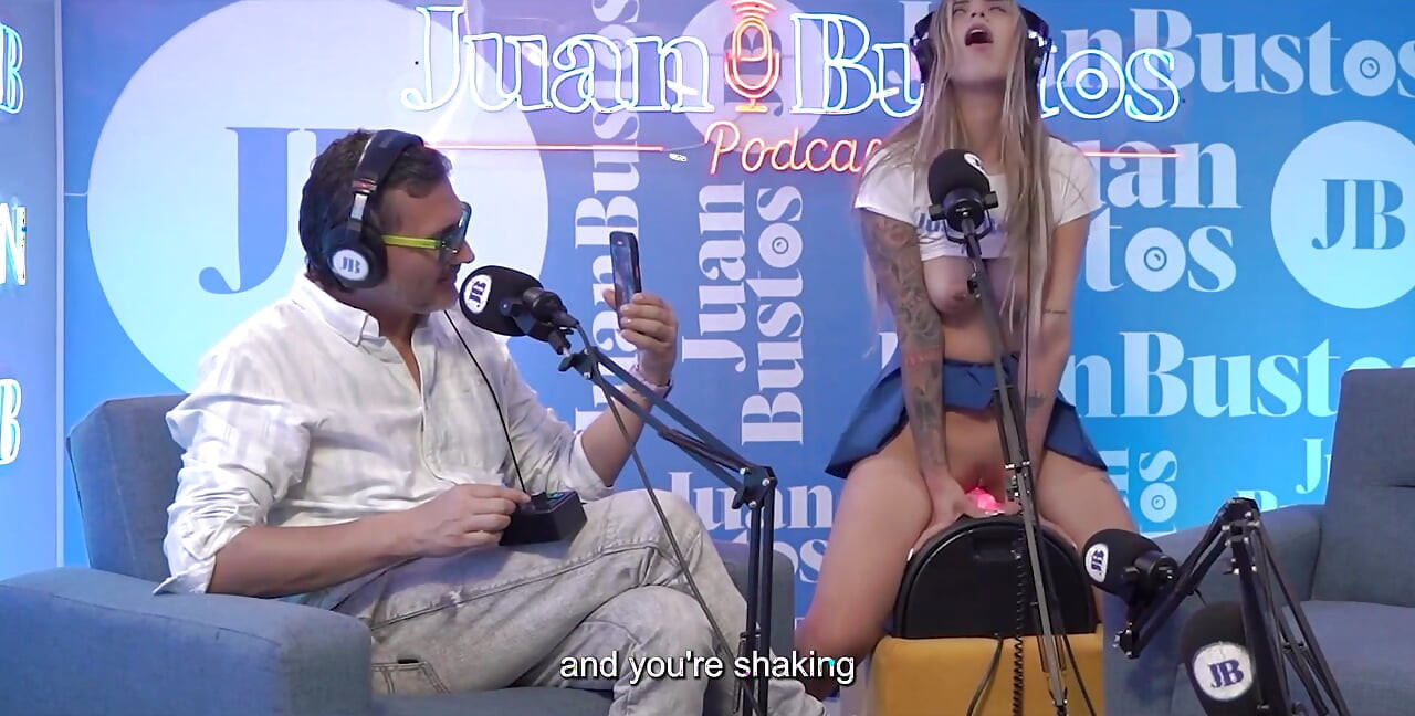 Better Than Her Toys! Mollysmith Squirts All Over the Sybian Machine on Juan Bustos Podcast