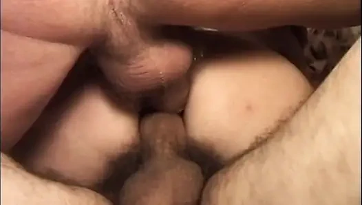 Büyük dörtlü çifte sikiş anal parti