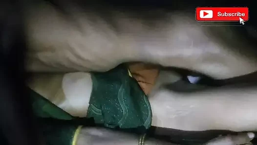 Schwägerin bekam den Schwager mit einem fetten Drachenkondom, der Wunsch wurde in der Nacht erfüllt, Schwägerin sehr jaatke lage, desi bhabhi Dorf Sex Hindi