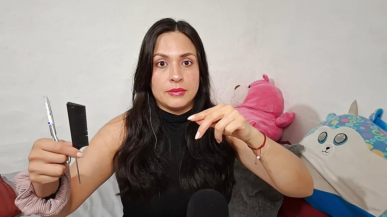 Asmr रोलप्ले आपकी गर्लफ्रेंड आपके बाल काटती है