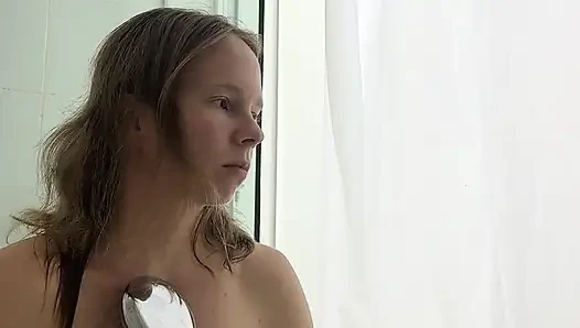 Natural Beauty Pees in the Bathtub