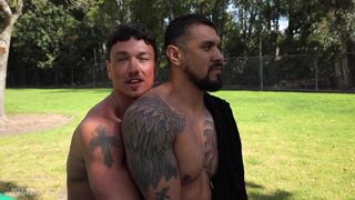 Detrás de escena con Boomer Banks y Cade Maddox