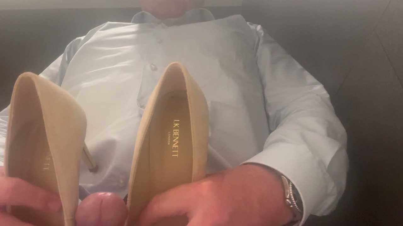 LK Bennet suede shoejob