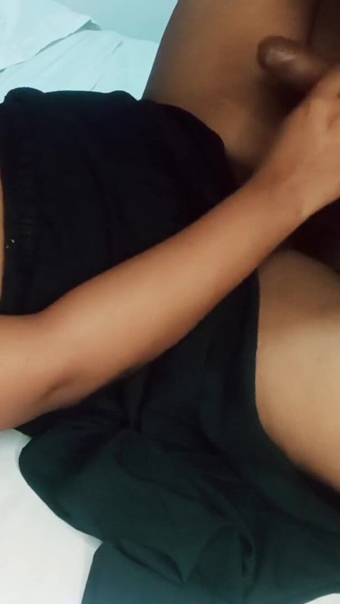 Desi vies thuis Alleen stiefzus Angel neukte heel hard door haar oudere stiefbroer en klaarkomen op haar poesje | Clip 1