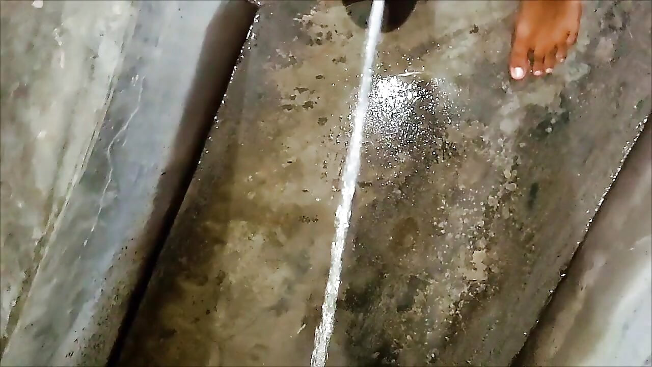 Pissing Compilation in Bangalore