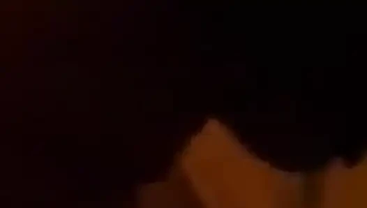 Cewek sange ini suka banget nyepong kontolnya sampai matanya merem melek
