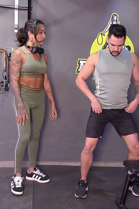Jag bröt mig in i marombeiro på bänkpressen på gymmet och han bad mig att inte sluta