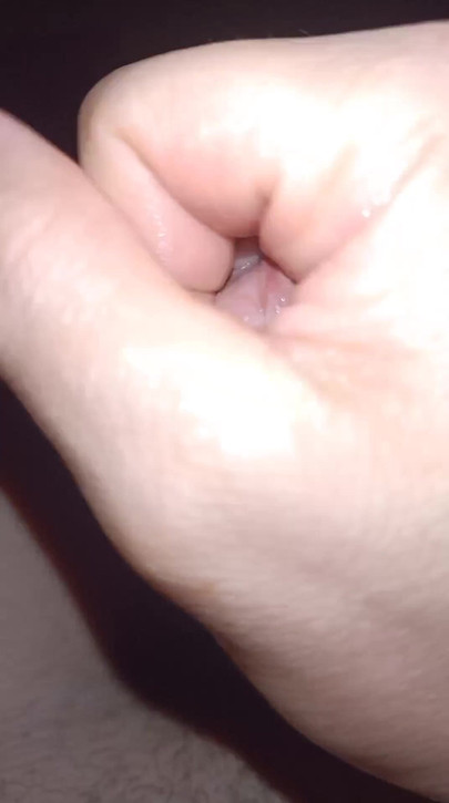 来自的强大时刻 "很热，我想在看完大屁股后自慰"