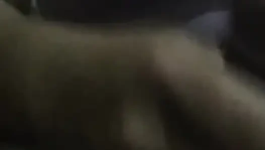 Angel aldatmak için komşularını baştan çıkarmaya çalışıyor