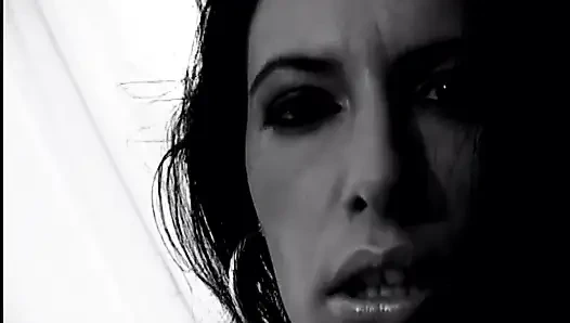 Güzel kızlar mastürbasyon yapıyor amcık dildo penetrasyonu