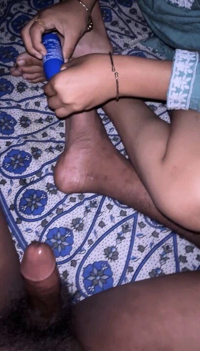 I fuck my friend wife when my friend is in town