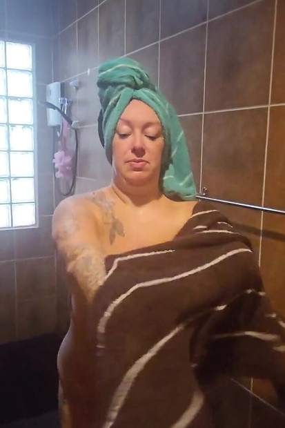 Jade Having a Sexy Soapy Shower & Shave