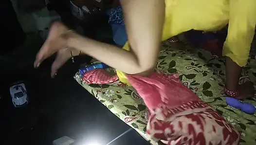 Üvey kız kardeşinin domaltmalı Hintçe ses kaydında en iyi göt sikişi