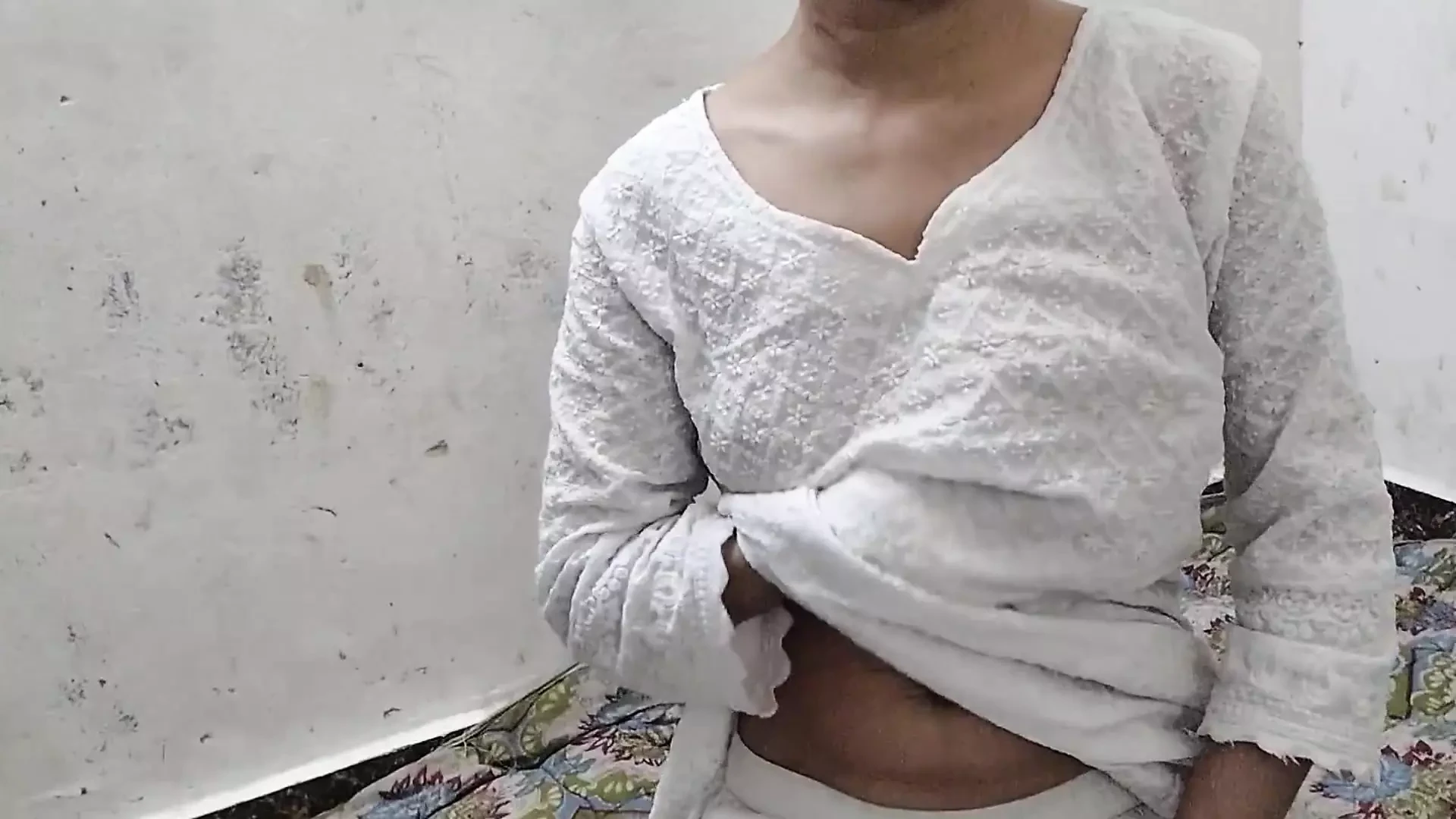 Indian muslim girl ko paise dekar pel diya