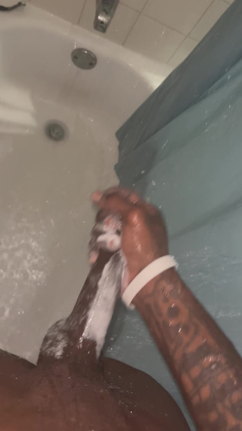 大黑全都是肥皂