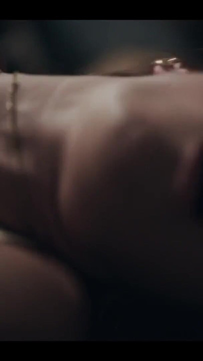 रूसी सुनहरे बालों वाली और लाल बालों वाली लेस्बियन हार्डकोर सेक्स - लड़कियों का दिमाग विदेशी परजीवी द्वारा नियंत्रित हो रहा है । क्लिप 1