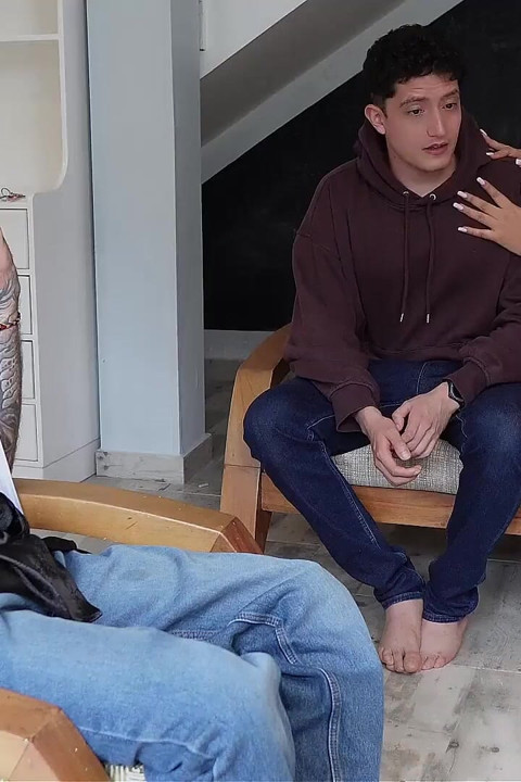I Didn't Think My First Threesome Was Going to Be with My Boyfriend and My Brother-in-law, Two Thick Cocks Break My Pussy