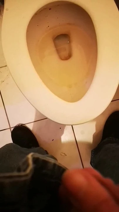 here is kevin peeing after big coffee