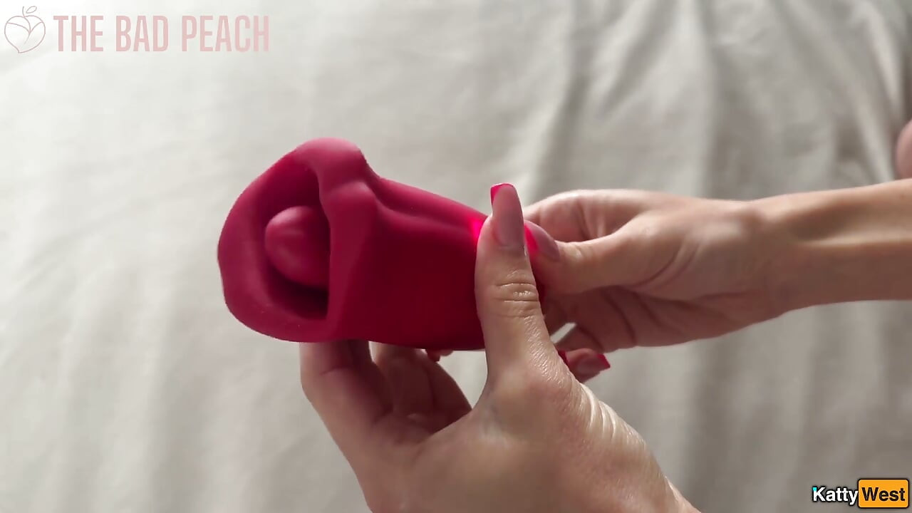Mutual Masturbation with Toys - Who Will Cum First Challenge?