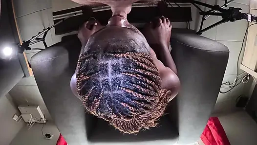 Memek sempit cewek semok kulit hitam ini didoggy dan dicrot di dalam