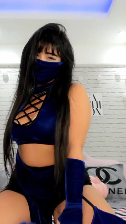 Zadivljujući trenutak iz "Kitana cosplay iz mortal kombat JOI Upute za drkanje i savršeno pušenje"