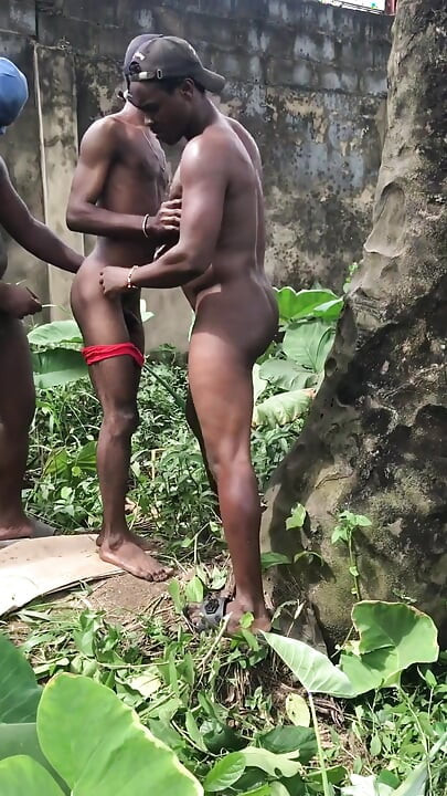 Threesome Hot Blowjob Ass Rimming Ass Fuck in Open Farm Land