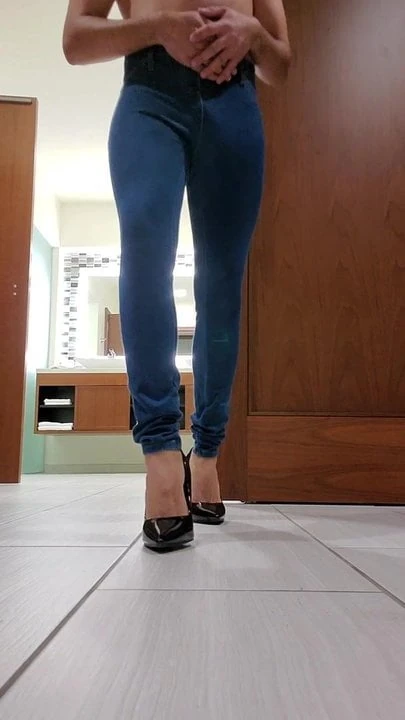 I walk in different Heels and jerk my cock