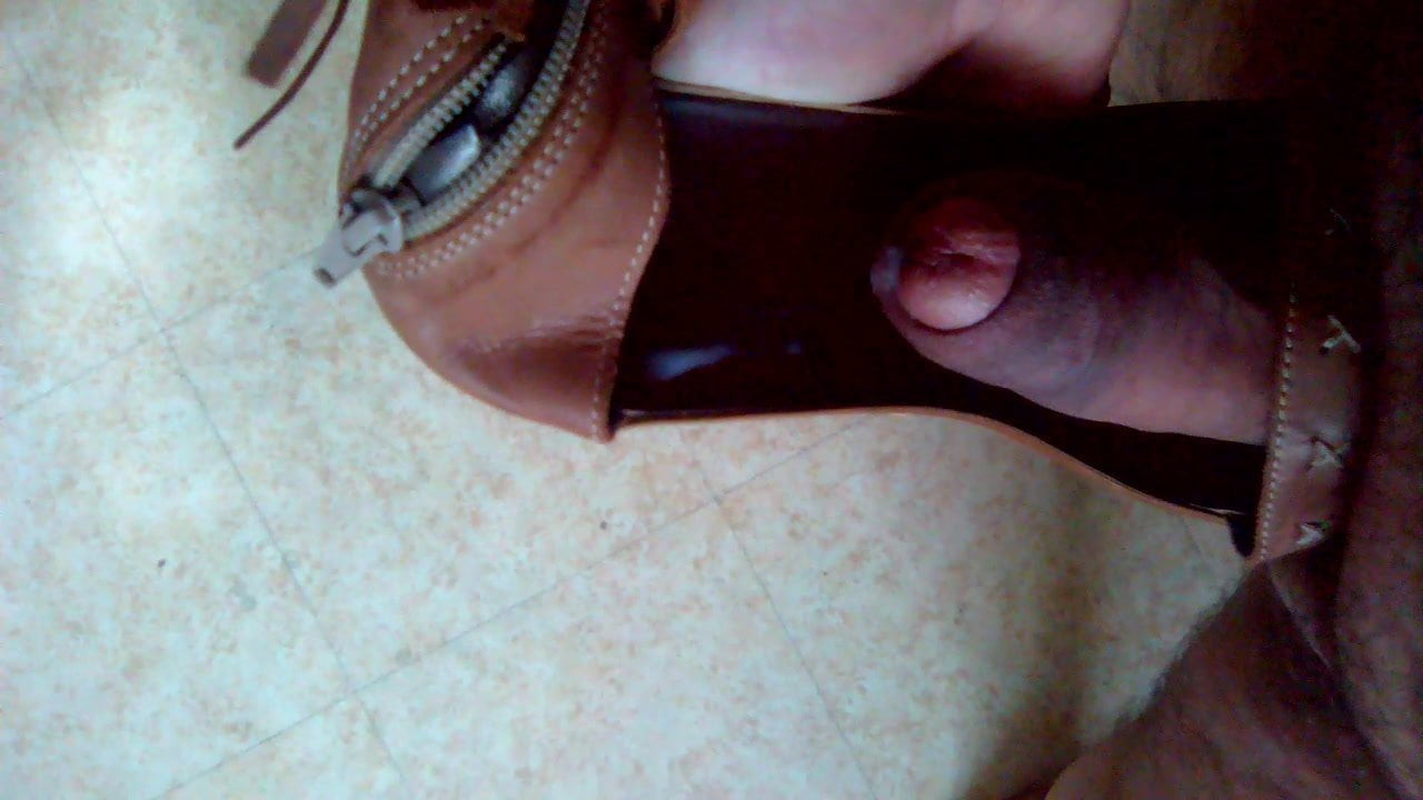 Cum shoes